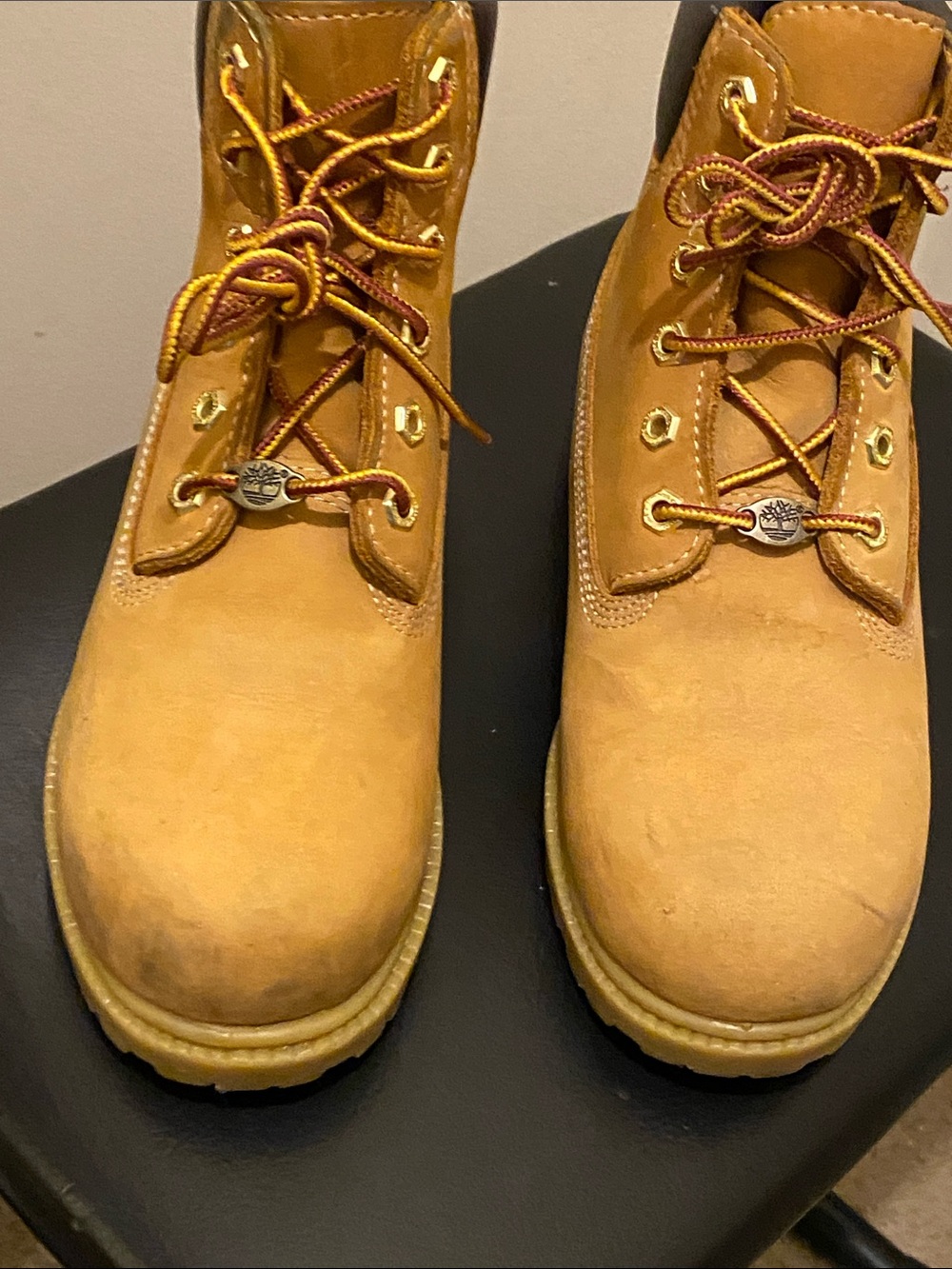 Timberland Classic Premium 6-Inch Waterproof Boot in wheat nubuck, SZ 8 - Picture 7 of 8